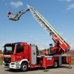 Rosenbauer et MAN dévoilent le premier camion à échelle aérienne électrique de moins de 16 tonnes 1920_p_eot_man.etgm_rosenbauer_drehleiter_3 copie