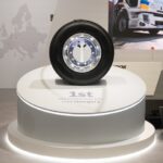 IAA Transportation 2026 : Hankook présente son premier pneu poids lourds produit en Europe 20260914_First_pre-production_tyre_from_new_factory_05 copie
