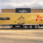 CHEREAU fête ses 75 ans avec une série limitée SR 75 ans devant hall livraison copie