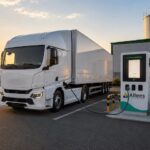 Recharges électriques : Altens propose un contrat unique sans investissement initial Altens-Pur-elec-borne-illustration-generee-par-IA copie